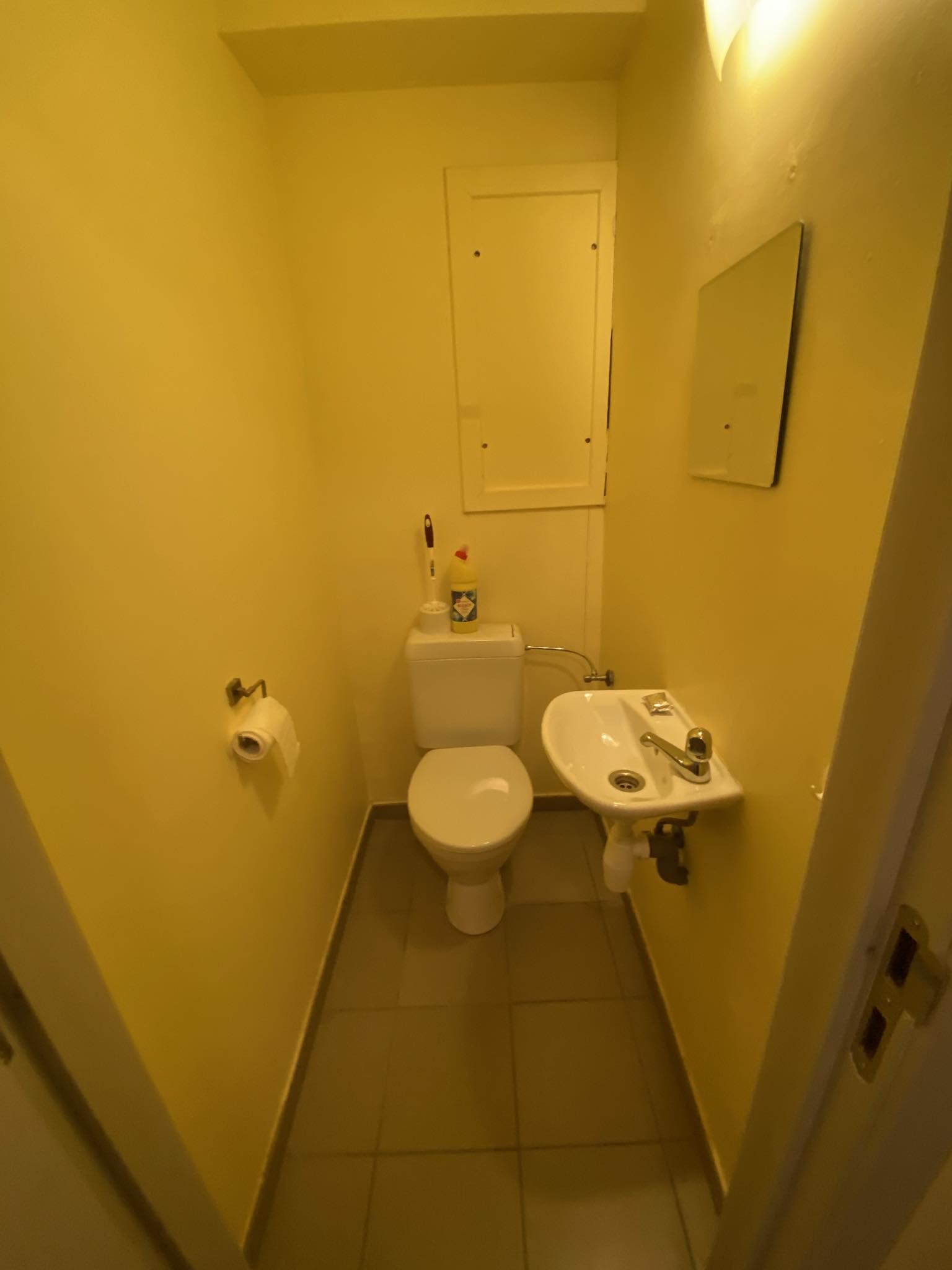 Bouzanton_13.03_Mons_toilettes