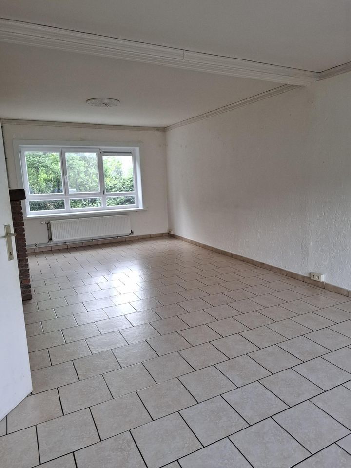 Rue_Chateau_Guillochain_70_-1